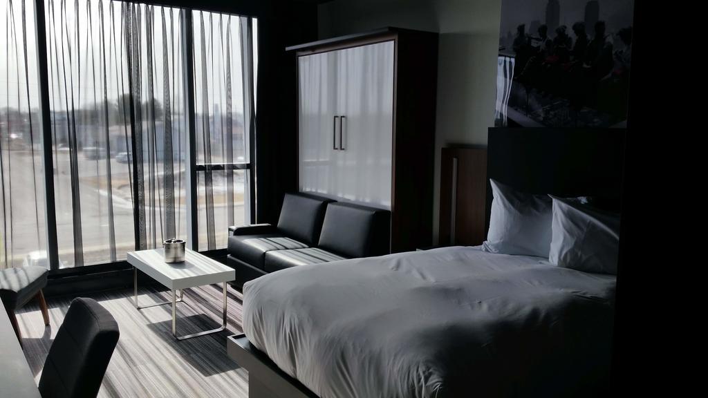 Grand Times Hotel Drummondville Zewnętrze zdjęcie